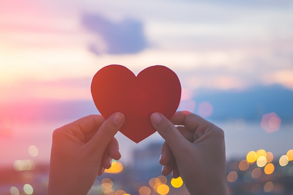 欧洲最大时装网站CEO为妻辞职 称老婆职业抱负优先