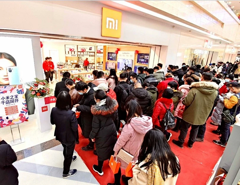 点燃手机市场新战火，电商起家的小米一日扩张千店